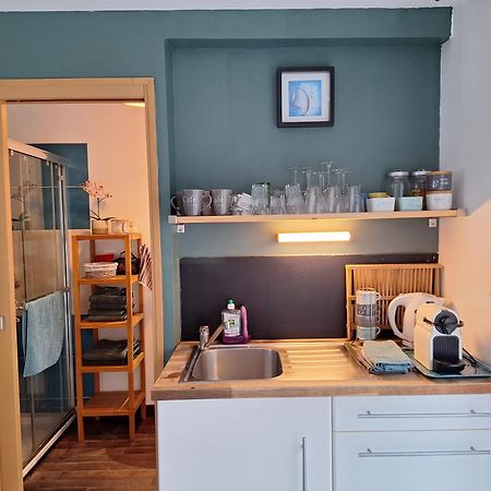 Roulotte Gites O Bien-Etre Massage Spa Sejour Bien-Etre En Hebergement Insolite Roulotte Karantez Ou En Gites Melon Ou Yock A 800 M Des Plages Maison D'Hote Drogou Porspoder Ngoại thất bức ảnh