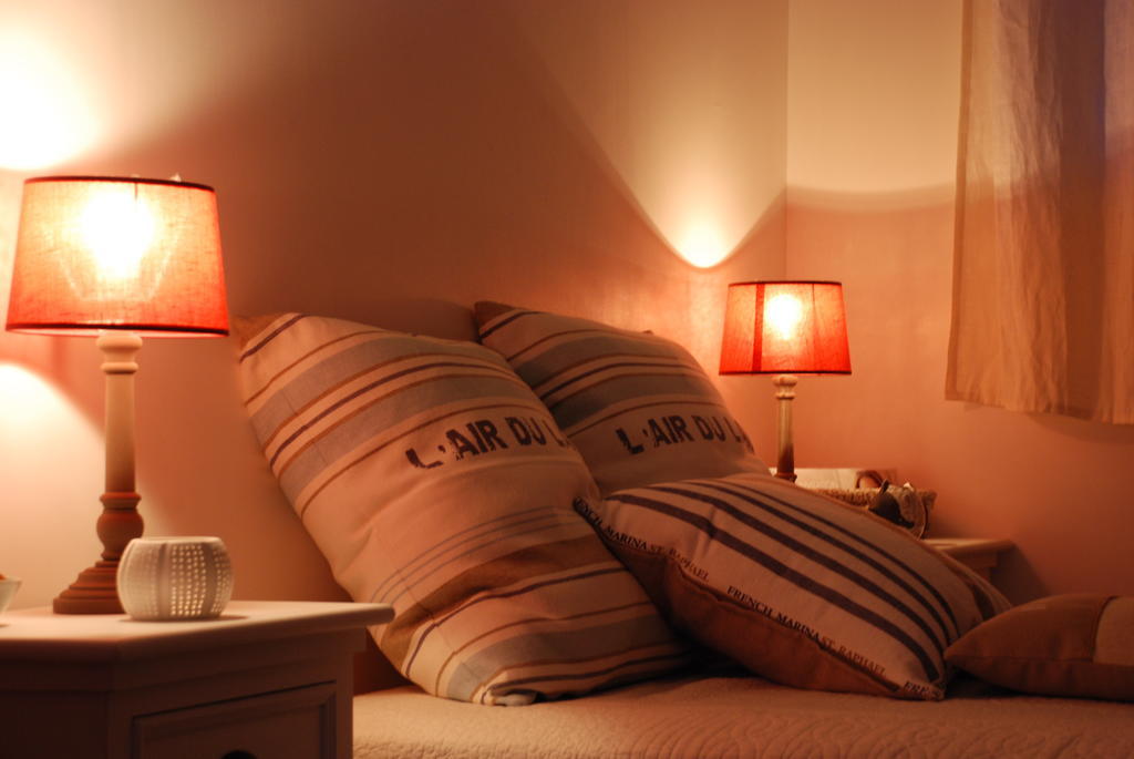 Roulotte Gites O Bien-Etre Massage Spa Sejour Bien-Etre En Hebergement Insolite Roulotte Karantez Ou En Gites Melon Ou Yock A 800 M Des Plages Maison D'Hote Drogou Porspoder Phòng bức ảnh